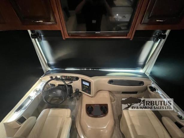 Used 2018 Holiday Rambler Vacationer 35P image 7
