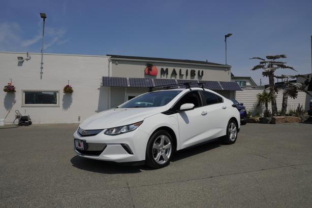 2018 Chevrolet Volt Hatchback LT - ONE OWNER - NO ACCIDENTS image 8