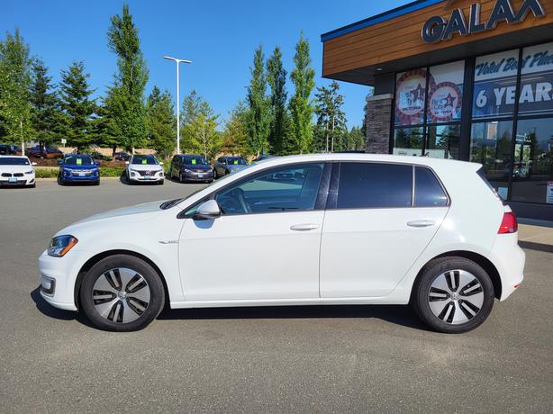 2016 Volkswagen E-Golf e-Golf SE - Heated Seats, Rearview Camera image 3