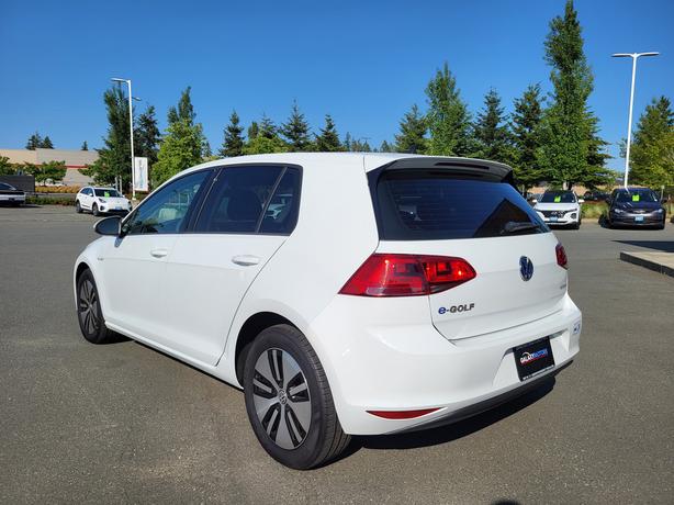 2016 Volkswagen E-Golf e-Golf SE - Heated Seats, Rearview Camera image 4