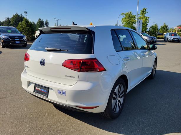 2016 Volkswagen E-Golf e-Golf SE - Heated Seats, Rearview Camera image 6