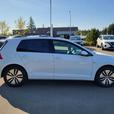 2016 Volkswagen E-Golf e-Golf SE - Heated Seats, Rearview Camera thumbnail image 7