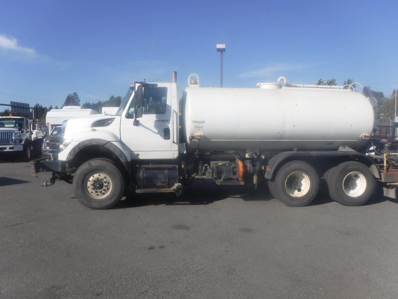 2008 International 7600 Workstar Water Street Cleaner Tanker Diesel Air Brakes display photo