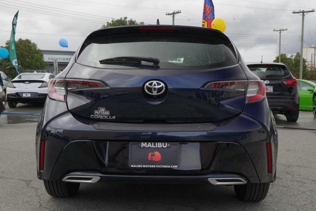 2021 Toyota Corolla Hatchback CVT image 3
