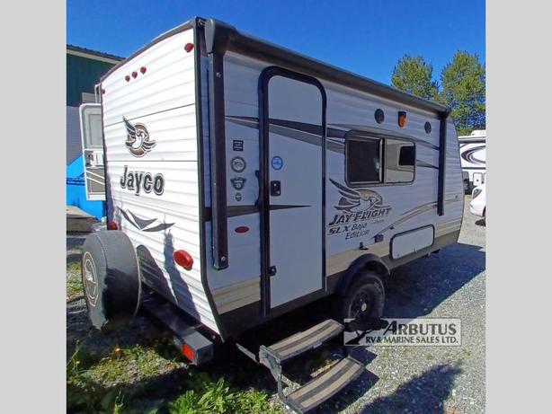 Used 2017 Jayco Jay Flight SLX 145RB image 5