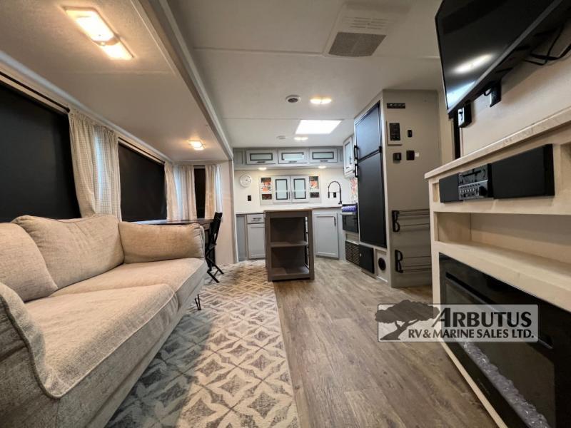 Used 2021 Forest River RV Vibe 27FK display photo