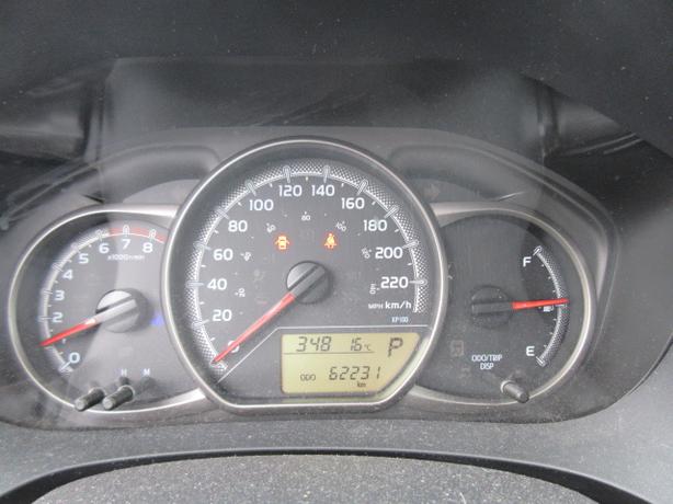 2015 Toyota Yaris image 6