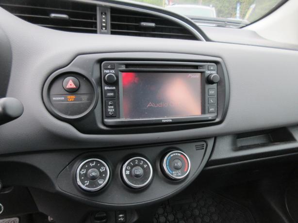 2015 Toyota Yaris image 7