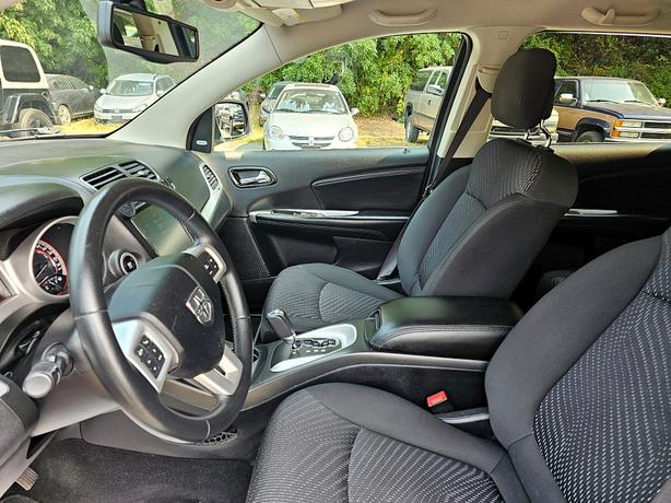 2015 Dodge Journey SXT image 7
