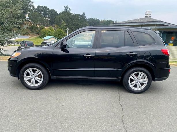 2010 Hyundai Santa Fe SE image 2
