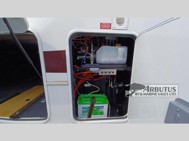 Used 2013 Keystone RV Alpine 3450RL image 7