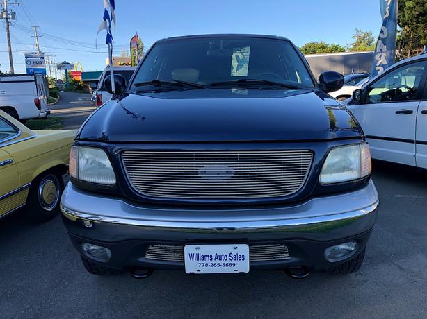 2003 Ford F-150 XLT Super Crew Lariat image 2