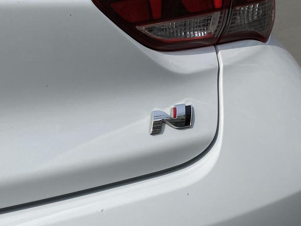 2019 Hyundai Veloster N FWD Turbocharged-AppLink/Navigation,Auto Climate image 5