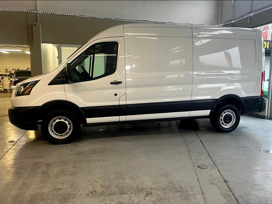 2019 Ford Transit 250 T-250 148" Med Rf 9000 GVWR Sliding RH Dr display photo