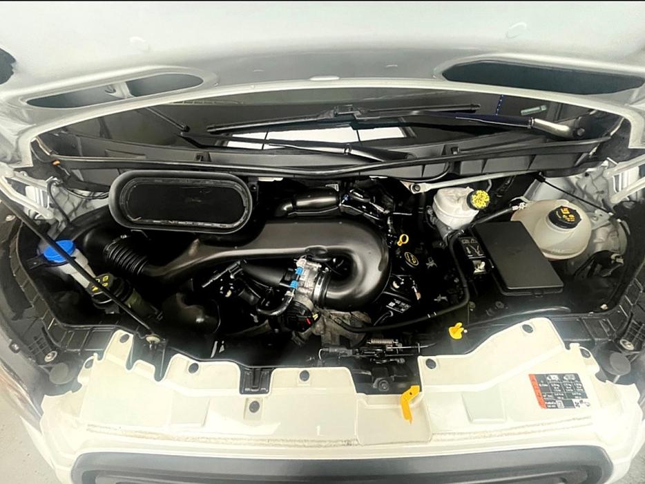 2019 Ford Transit 250 T-250 148" Med Rf 9000 GVWR Sliding RH Dr display photo
