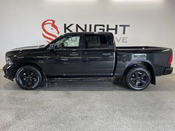 2018 Ram 1500 Express 4WD Crew Cab Pickup image 2