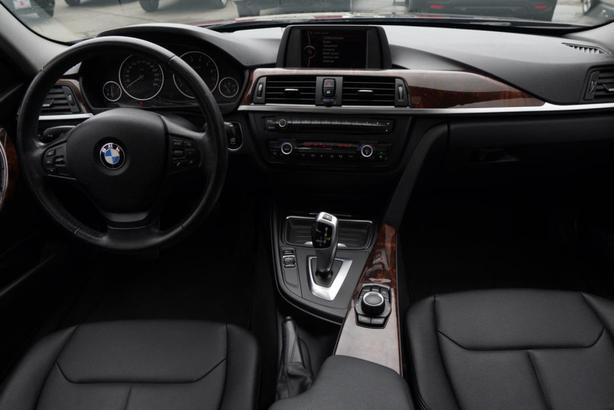 2012 BMW 3 Series Sedan image 5