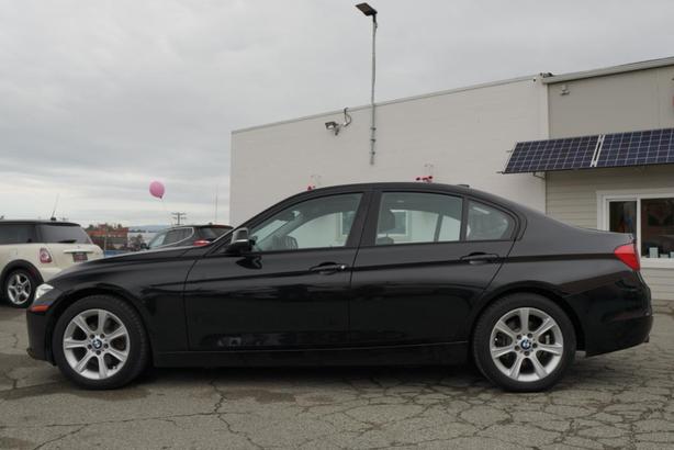 2012 BMW 3 Series Sedan image 8