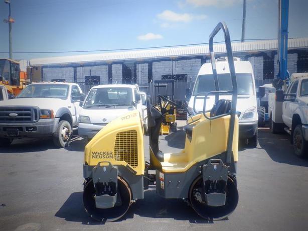 2016 Wacker Neuson RD 12 TandemVibratory Double Drum Roller image 2