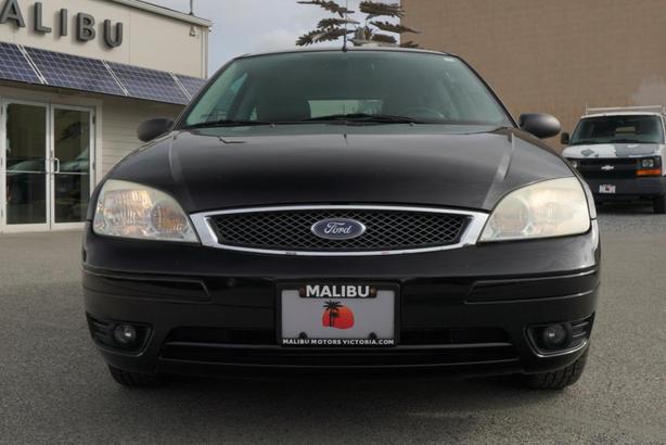2005 Ford Focus 3dr Cpe ZX3 S image 2