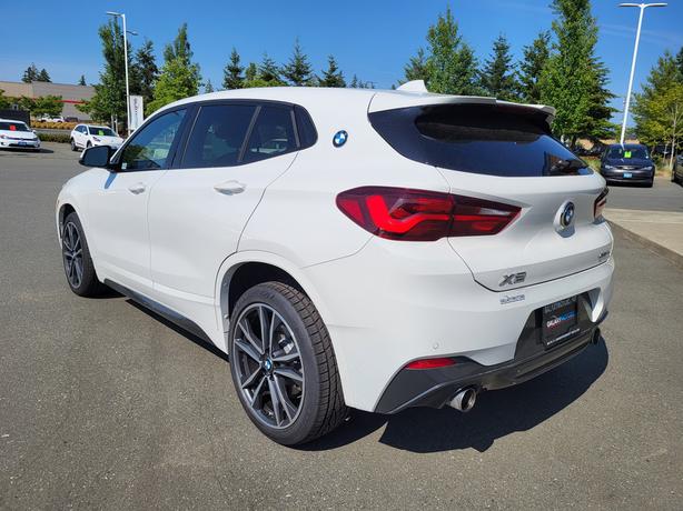 2022 BMW X2 xDrive28i - AWD, Navigation, Leather Interior image 4