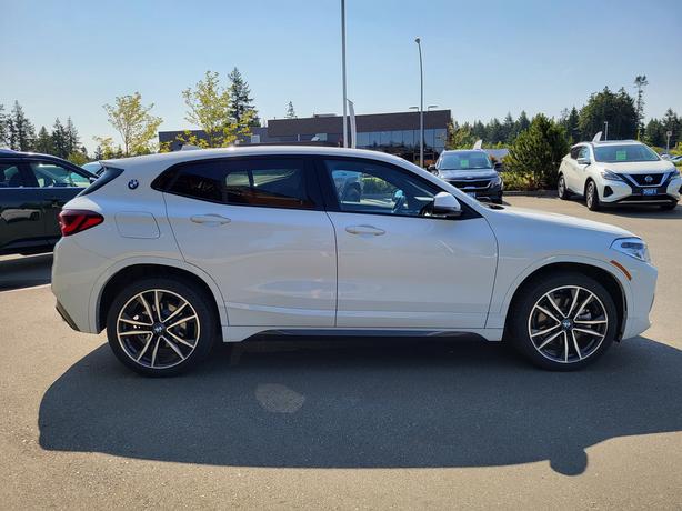2022 BMW X2 xDrive28i - AWD, Navigation, Leather Interior image 7