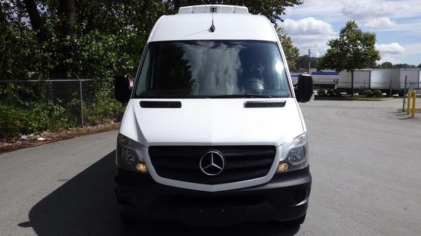 2016 Mercedes-Benz Sprinter 2500 High Roof 170-inch WheelBase Reefer Cargo Van D image 3
