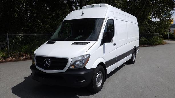 2016 Mercedes-Benz Sprinter 2500 High Roof 170-inch WheelBase Reefer Cargo Van D image 4