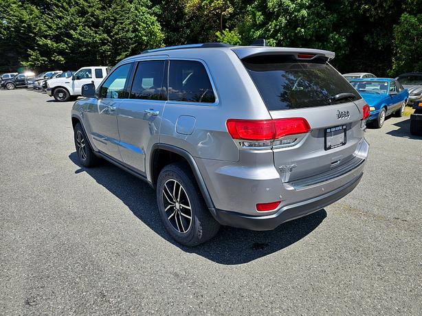 2017 Jeep Grand Cherokee Limited image 3