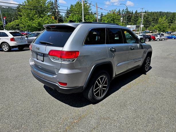 2017 Jeep Grand Cherokee Limited image 4