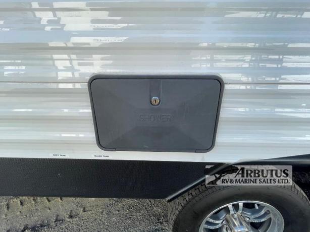 Used 2019 Dutchmen RV COLEMAN LANTERN 202RDWE image 6