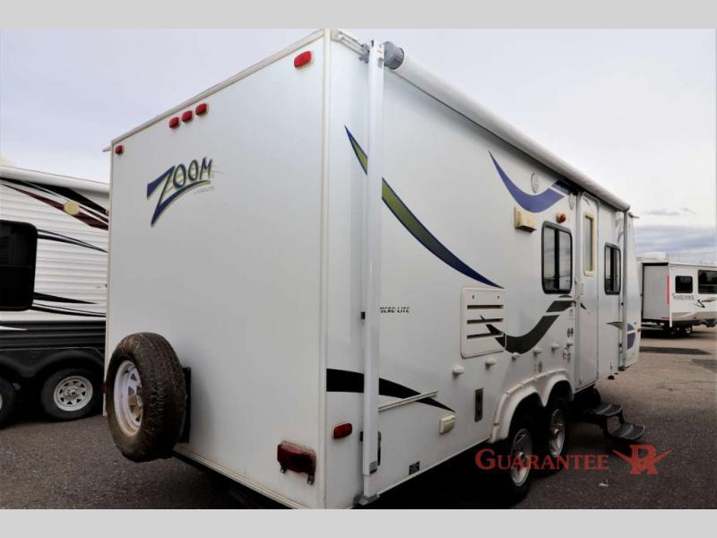 Used 2009 Dutchmen RV Zoom 721FBS display photo