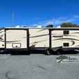 Used 2019 Keystone RV BULLET PREMIER 34 R1PR BULLET PREMIER 34 R1PR thumbnail image 4