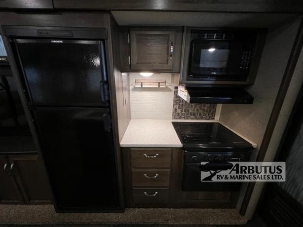 Used 2019 Keystone RV BULLET PREMIER 34 R1PR BULLET PREMIER 34 R1PR image 8