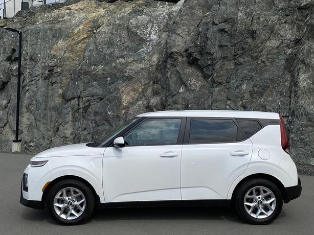 2020 Kia Soul EX FWD-Apple CarPlay,Back Up Cam,Illuminated Entry image 5