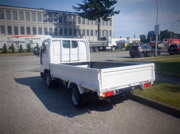 2003 Isuzu Elf 3 Seaters Foot Flat Deck Right Hand Drive image 8