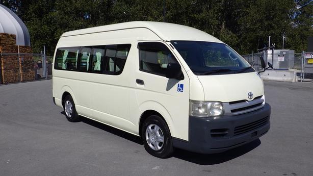 2005 Toyota Hiace Right Hand Drive Passenger Van with Wheelchair Accessibility image 1