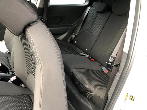 2011 Hyundai Accent low 82k 5spd EZ on gas image 7