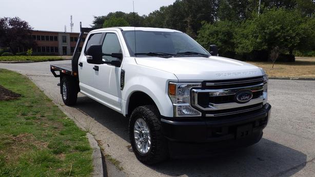 2020 Ford F-350 8 Foot Flat Deck Crew Cab 4WD image 2