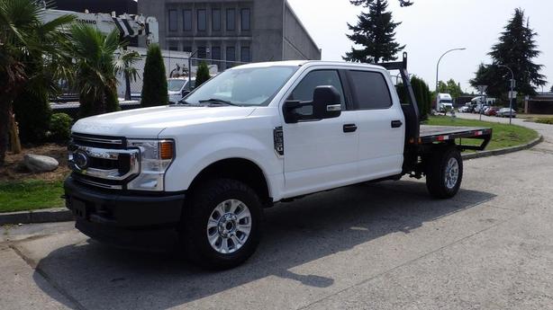 2020 Ford F-350 8 Foot Flat Deck Crew Cab 4WD image 5