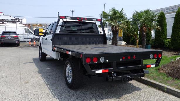 2020 Ford F-350 8 Foot Flat Deck Crew Cab 4WD image 8
