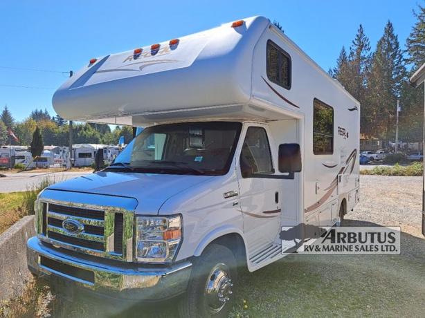Used 2010 Triple E Regal C22 image 2