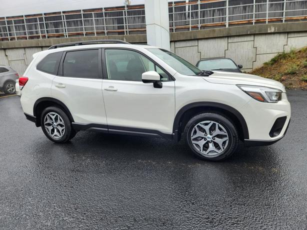 2021 Subaru Forester Touring image 4