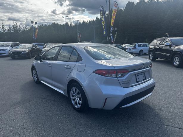 2022 Toyota Corolla LE image 3