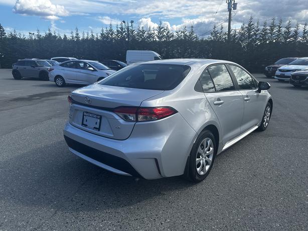 2022 Toyota Corolla LE image 5