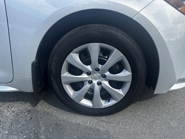 2022 Toyota Corolla LE image 8