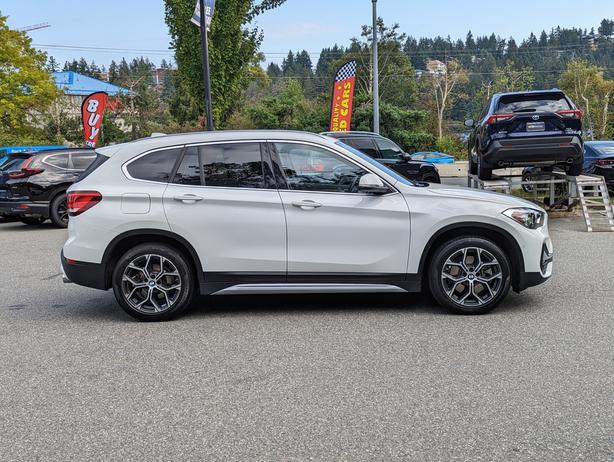 2020 BMW X1 xDrive28i - No Accidents, Sunroof, Navigation image 4