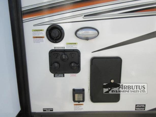 Used 2022 Rockwood Island Trek Ultra Lite 2706WS image 5