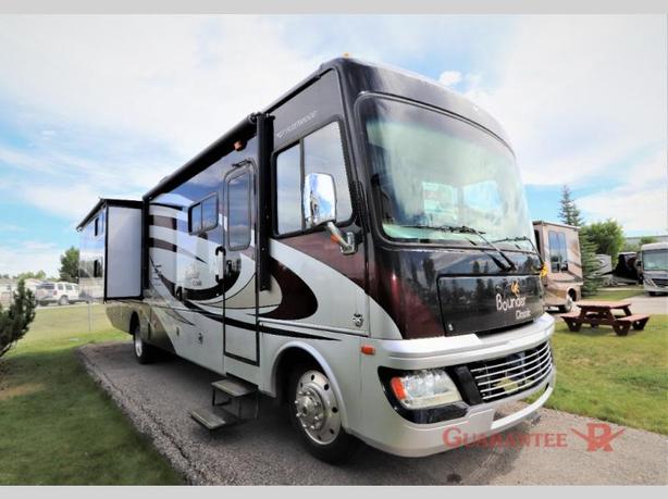 Used 2013 Fleetwood RV Bounder Classic 34B image 1