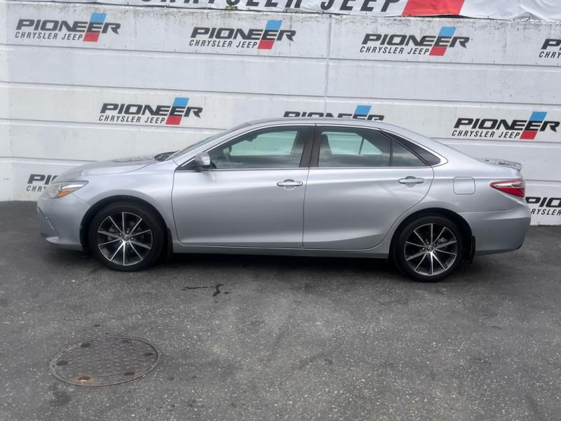2017 Toyota Camry LE display photo